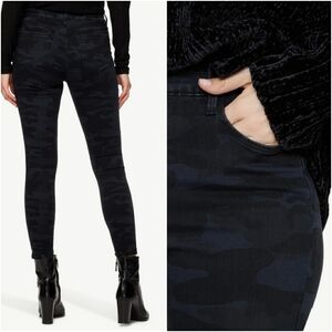 NWT Sanctuary Camo skinny jeans Size 27